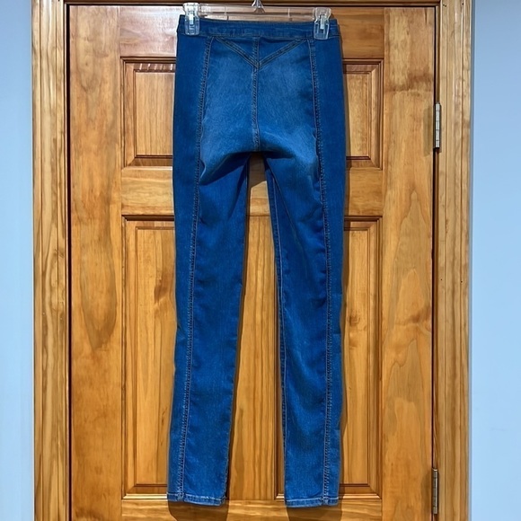 We The Free Split Hem Jeans Woman's Size 25 - Picture 3 of 6